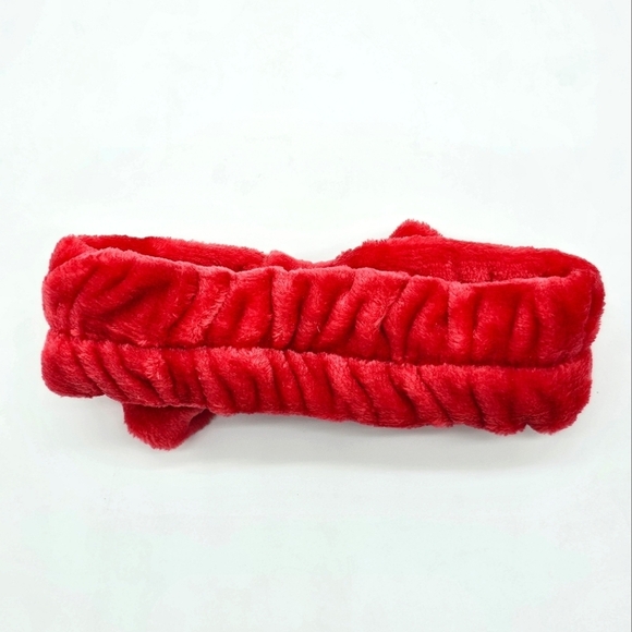 Beauty Bliss Gift Set Self Care Moisturize Rejuvenate Holiday Face Mask Winter - Picture 3 of 11